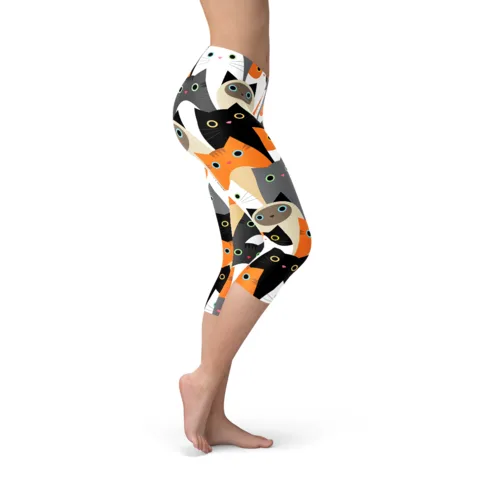 Womens All Over Print Cats Capri Leggings - Image 2